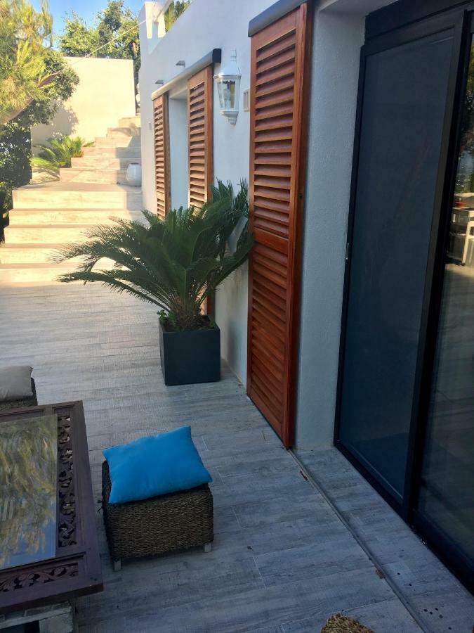 Bastide De La Joie De Vivre Hotel Hyeres Exterior photo